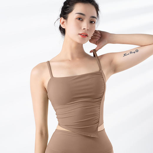 跃牌【禅语梵心系列】新品固定杯侧缩褶防震运动吊带瑜伽服背心F2245（一体式胸垫） 商品图9