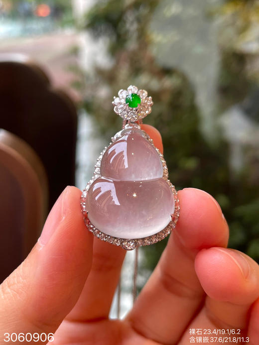 3060906，玻璃葫芦吊坠。具体价格微信咨询 商品图6