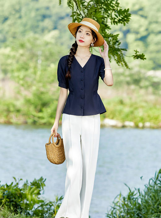 纯色复古风，收腰V领收腰上衣配白色西裤两件套HR-SYY3312B-2-1 商品图6