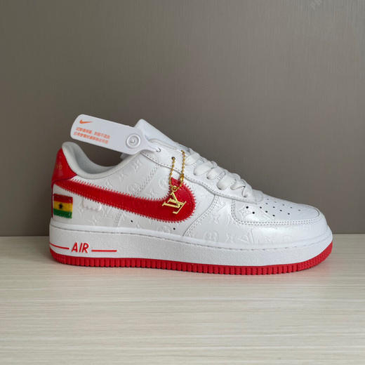 夏季特惠💰500 公司级 # LV x Air Force 1 Low 
原楦头原纸板 打造纯正空军版型 商品图0