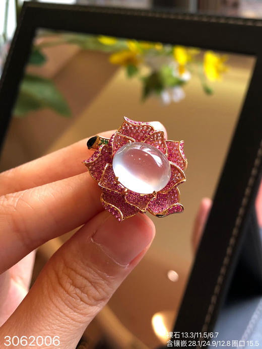 3062006、玻璃蛋面戒指。具体价格微信咨询 商品图5