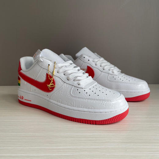 夏季特惠💰500 公司级 # LV x Air Force 1 Low 
原楦头原纸板 打造纯正空军版型 商品图5