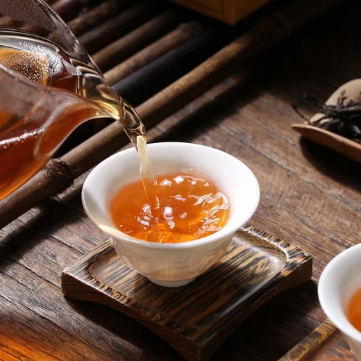 老式洋玩意！海外专销版！1997年上海著名茶庄：兴泰茶庄独家定制！老班章古树茶箐原料！纯干仓！茶气十足！烟韵浓郁！100克/盒！ 商品图4