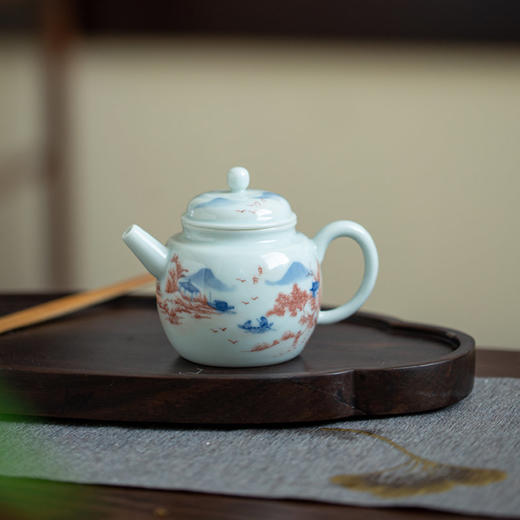 青花矾红山水小壶 口径:4.7CM 高:8.1CM底径:4.9CM 容量:130ml 商品图1