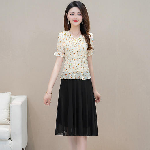 QYM 64B806-L假两件印花拼接雪纺裙V领时尚连衣裙 商品图1