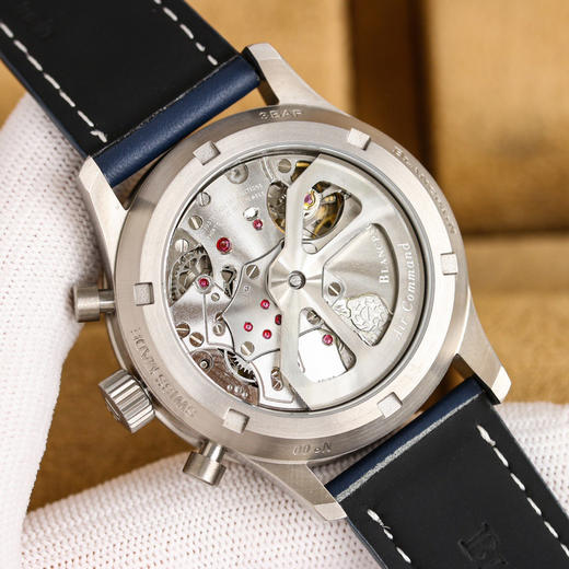 NOOB墙裂推荐新品 宝珀全新Ait Command空军司令系列AC02，极具传奇色彩的计时码表，新款空军司令在设计上忠于历史传统，并将上世纪50年代的复古风格和宝珀的高级制表工艺充分融合！ 商品图10