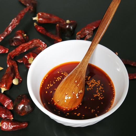 餐云口水凉拌汁  连锁餐饮凉菜专用标准化酱料  超过1000家连锁餐饮门店正在使用餐云口水凉拌汁  （4斤装一瓶做60份） 商品图1