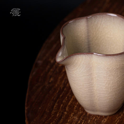 问鼎哥窑传世款桃溪公杯 商品图2