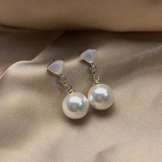 JU-C0012夏季新款珍珠耳钉女简约气质网红百搭耳坠时尚甜美贝壳耳环 商品图4
