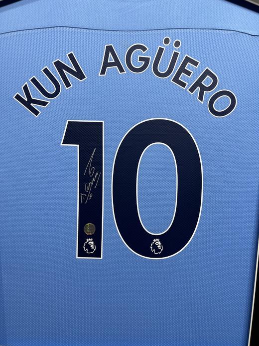 收藏系列 阿奎罗10号蓝色 20-21赛季 亲笔签名球衣 ICONS 商品图1