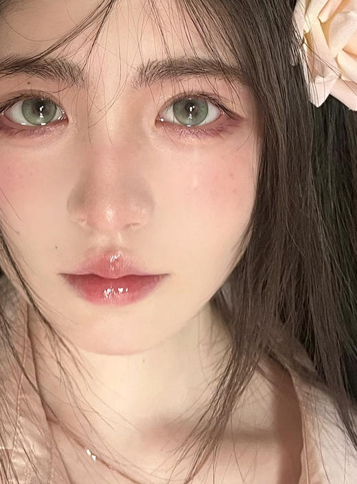 【半年抛】天青色 Loveiikira | 中直径14.2 ，着色13.7 参考值| 【同品牌多副更划算选款完整色板内】绿色虹膜美瞳 商品图2