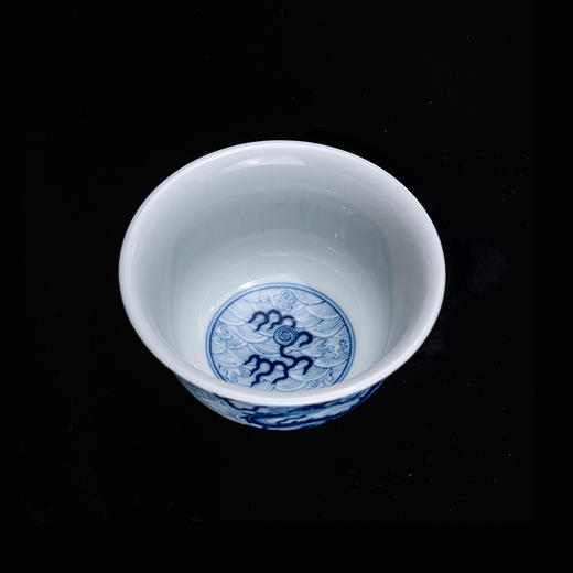青花柴窑龙纹海水撇口杯 商品图3