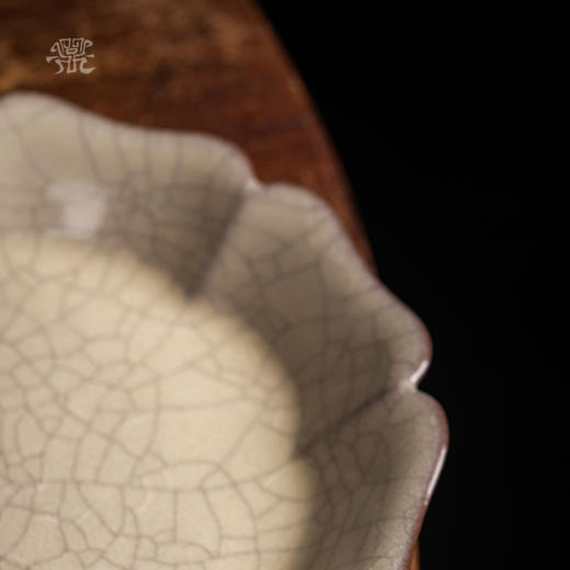 问鼎哥窑传世款泽葵壶承 商品图3