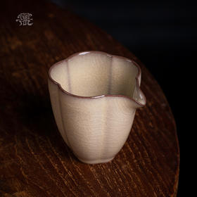 问鼎哥窑传世款桃溪公杯
