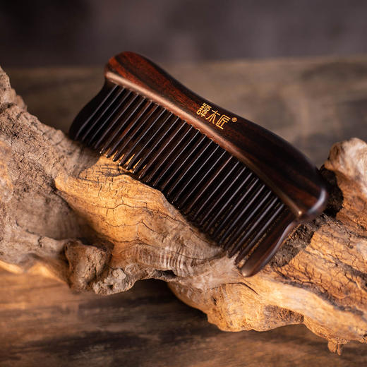 谭木匠金枝玉叶套装（首批限量100套）内含：谭木匠木梳、金陵金箔镜子、木质书签  包装盒尺寸25*25*3cm 商品图3