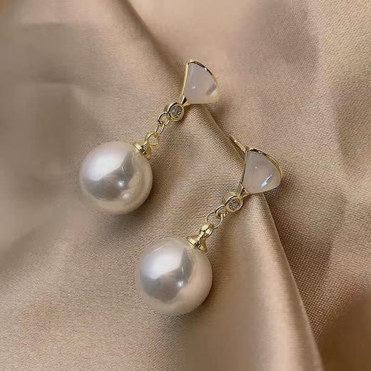 JU-C0012夏季新款珍珠耳钉女简约气质网红百搭耳坠时尚甜美贝壳耳环 商品图1