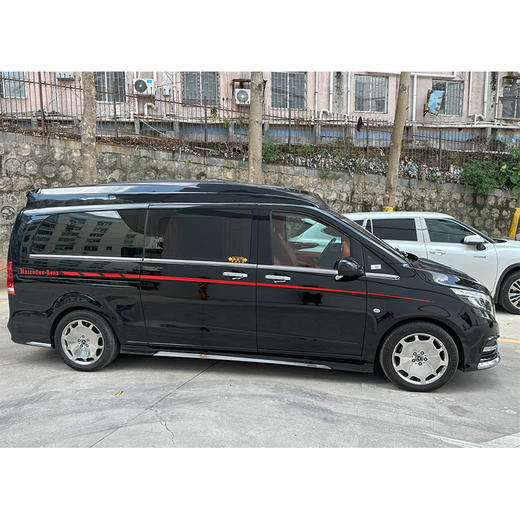 奔驰 V 260 L 尊贵加长版 国 VI【长租-深圳】 商品图3