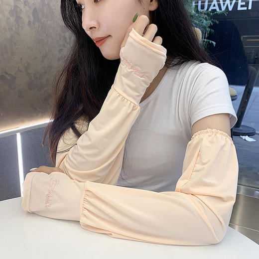 【29.9任选两双！防晒防紫外线冰爽袖套】宽松有弹力不闷热，吸汗透气凉爽，夏季女士护臂冰丝袖子手套薄款紫外线开车护肘网红夏日粉丝专属 商品图3