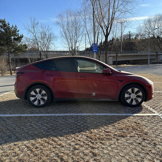 特斯拉 Model Y 长续航全轮驱动版【长租-北京】 商品图3