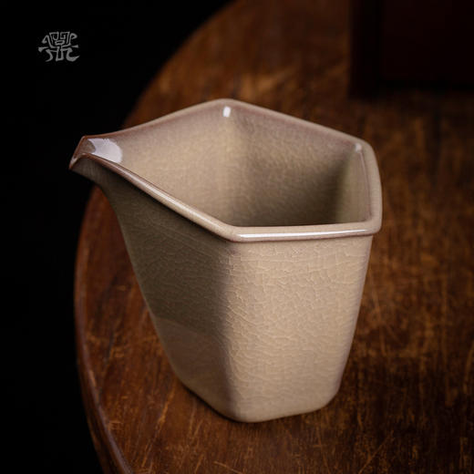 问鼎哥窑传世款潭星公杯 商品图1