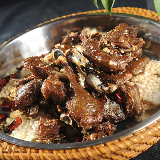 餐云湘式卤水料  湘派热卤代表湘菜热卤匠人研发  一瓶水一包料即可开卤  无卤菜经验的师傅即可轻松实现标准化操作  （4斤装一包卤200斤左右卤货） 商品图3