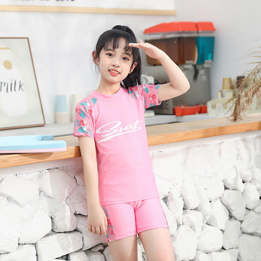 【游泳小健将❗️新款儿童泳衣分体套装女童男童】弹力面料呵护肌肤，弹力舒适速干透气，分装短裤设计安全防止走光，泳裤男小中童女孩泳装套装粉丝专属父亲节礼物新年礼盒年货礼盒 商品图1