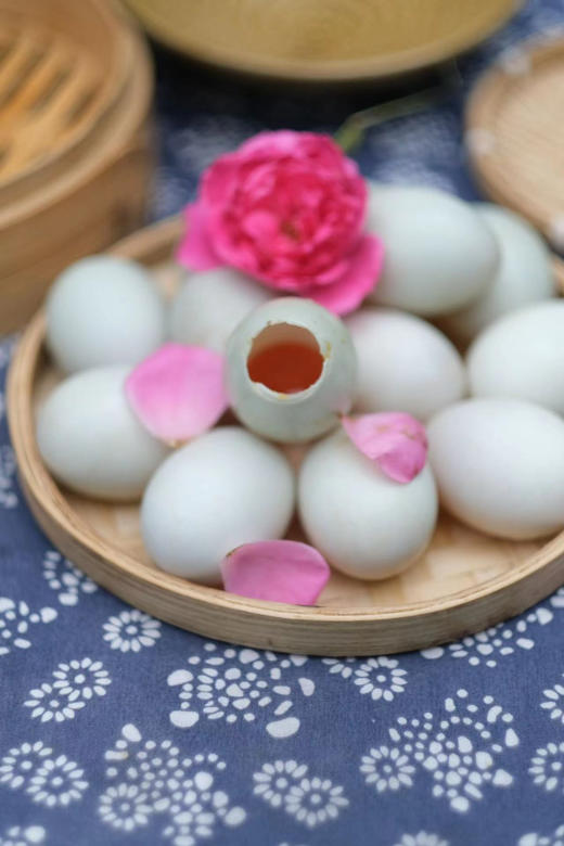 【非物质文化遗产，来自苏东坡故乡的民间小吃—糯米蛋粽】纯手工制作 0添加0 防腐 流油返沙的鸭蛋黄，搭配白糯米 腊肉 玉米豌豆，咸香软糯，口口称绝 商品图5