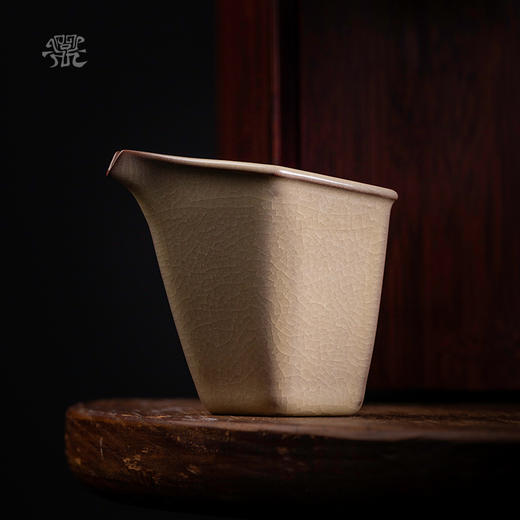 问鼎哥窑传世款潭星公杯 商品图0