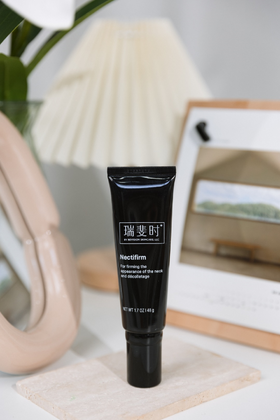 奢宠自己-Revision Skincare·瑞斐时颈霜