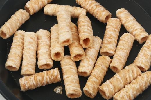 12月新货 | 泰式椰子卷（清新椰浆添加35%慢火烘焙酥脆留香）150克/盒  保质期5个月 商品图11