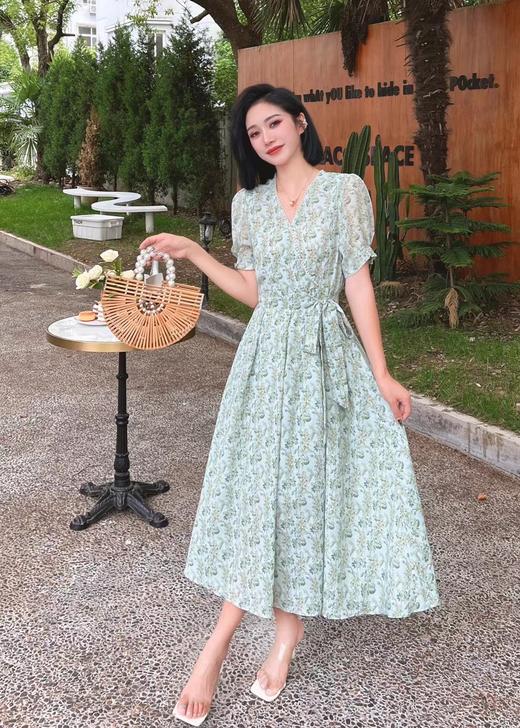 B6345      法式高端气质印花V领收腰显瘦连衣裙（特价不退换） 商品图0