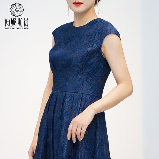 千年情话—梁祝三载同窗监德提花绣花连衣裙2S80033 商品图4