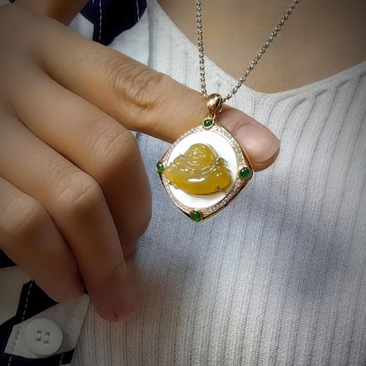 18k设计款鸡油黄翡翠弥勒项坠（价格18k金项链） 商品图13