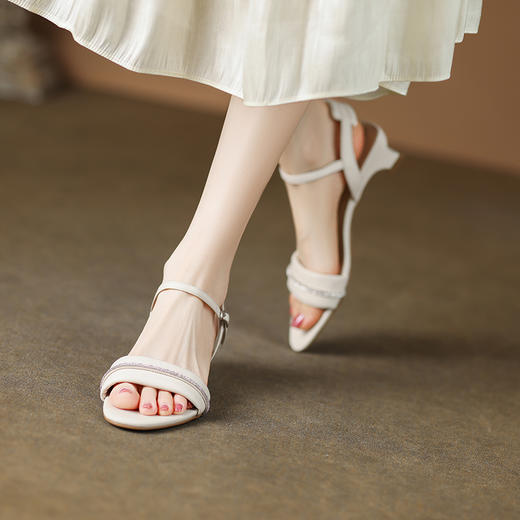 简约百搭，里外全皮尖头小低跟凉鞋QQJ-829F 商品图5