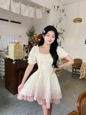 蜜桃乌龙味的连衣裙上身果然绝绝子，妥妥夏天范