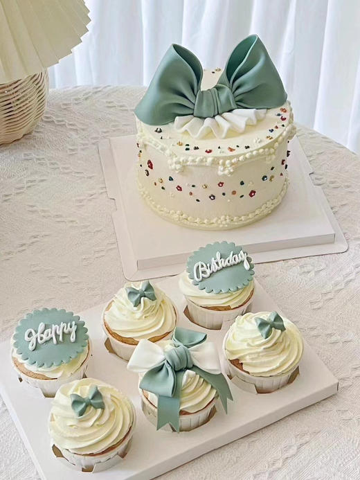 私人定制杯子加蛋糕主题，需提前48小时联系客服预定哦 商品图0