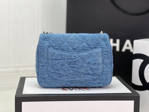 夏季特惠💰1150 原单香奈儿 中号AS3829 尺寸14 X20 X 8cm 2023新款爱心链条包 商品图2