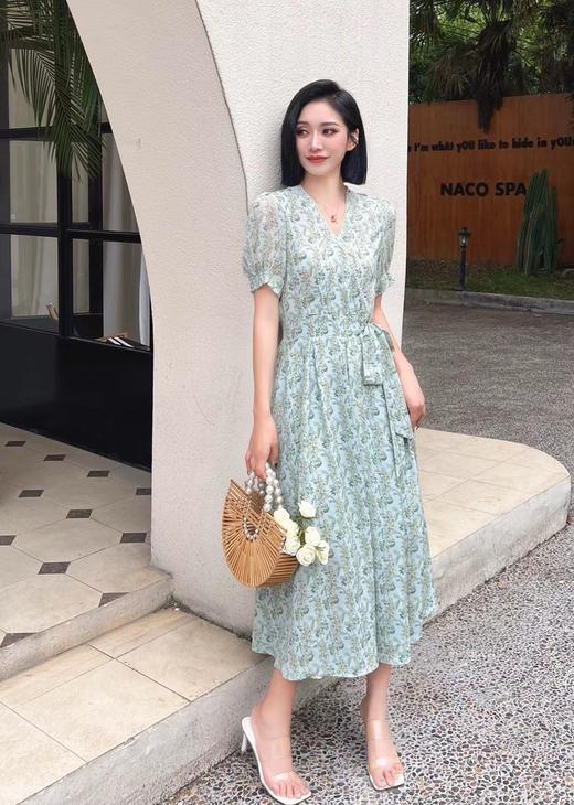 B6345      法式高端气质印花V领收腰显瘦连衣裙（特价不退换） 商品图1