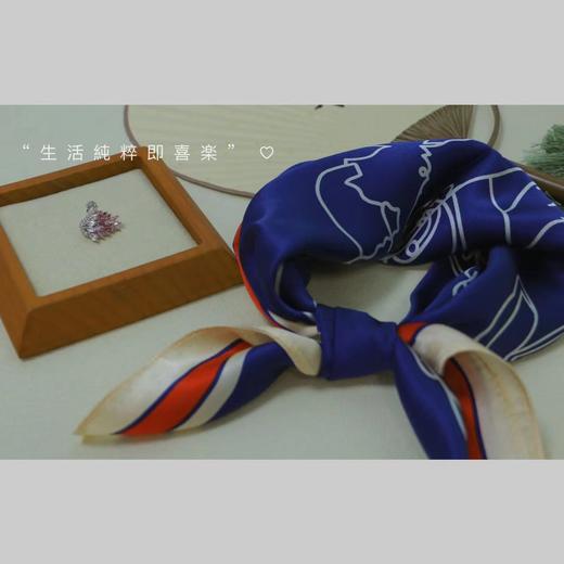 【甄珠贝】毕业季，53*53cm丝巾和别致小胸针的礼盒 商品图1