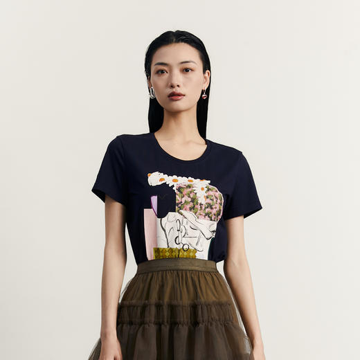 谜底原创图案印花T恤短袖女2023秋新款圆领合体套头上衣233MT1069 商品图0