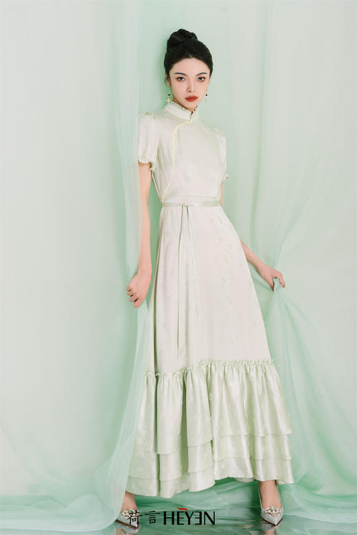 荷言HEYEN 望江南 绿色真丝提花缎钉珠旗袍裙高级定制 商品图1