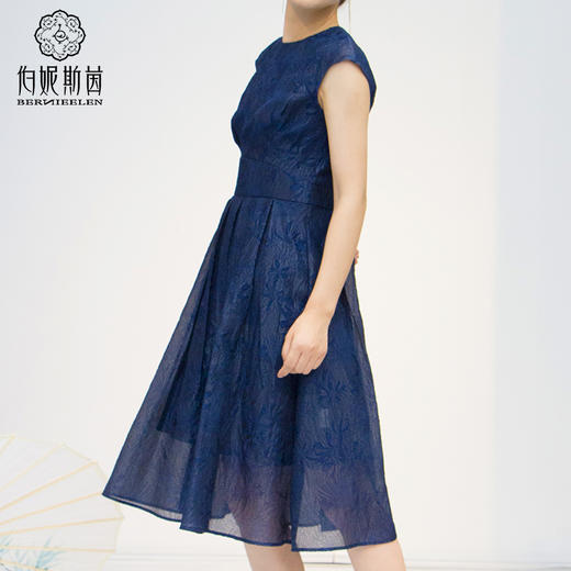 千年情话—梁祝三载同窗监德提花绣花连衣裙2S80033 商品图1