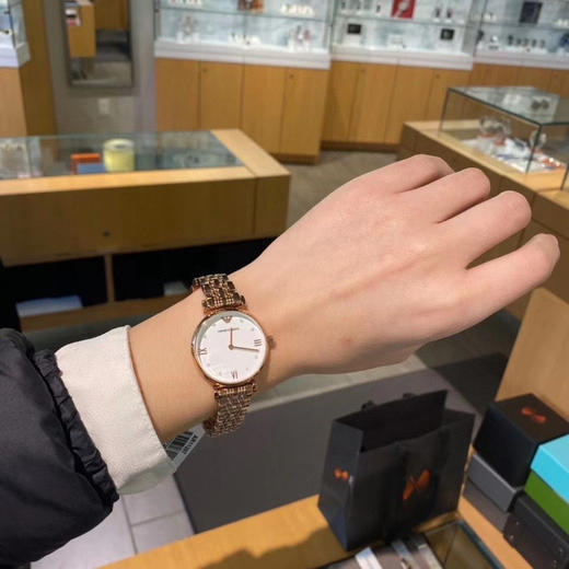 超受欢迎珍珠款！Armani阿尼玛 ͏ AR11267天贝然母表镶盘嵌珍珠时刻度 商品图5