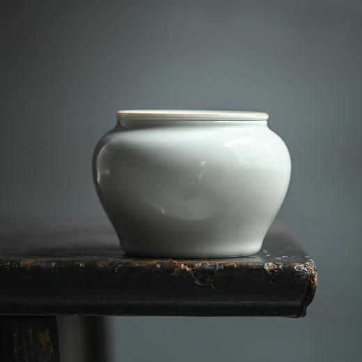 【抱翁堂】景德镇元宝杯铜钱建水陶瓷水洗茶洗【甜白釉铜钱建水/大】 商品图1