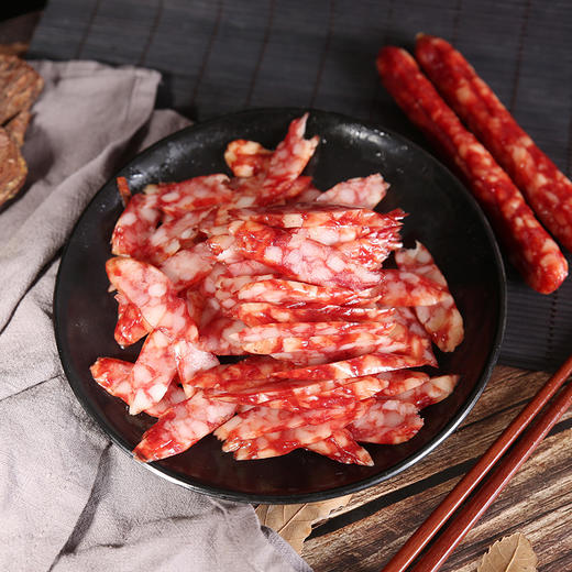 【金华特产 ！农家自制风干腊肠】好吃不腻色泽自然，肉质红润香味扑鼻，韧性口感好肥而不腻，口感鲜嫩，香肠农家里猪肉香肠健康 商品图0
