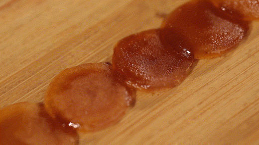 热卖【人参蜜片】长白山新鲜人参和长白山原始森林椴树蜜制作而成，4~5年足龄参，大片装，适合体虚之人食用 商品图4