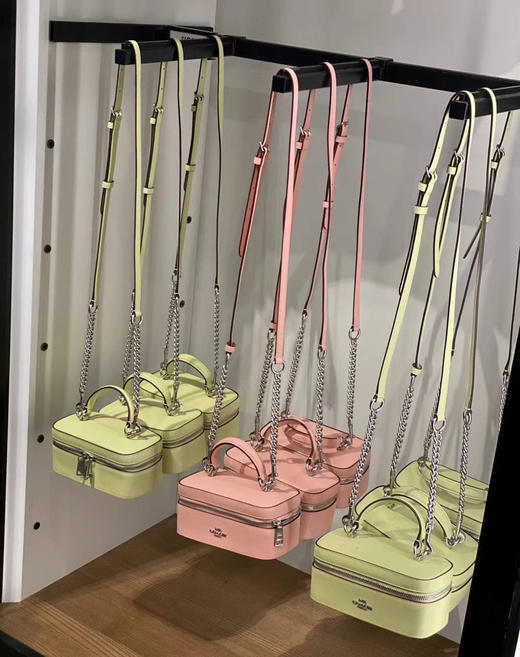 限时超低特价¥1298直邮！Coach最新款Train翻盖盒子包，超级可爱 商品图0