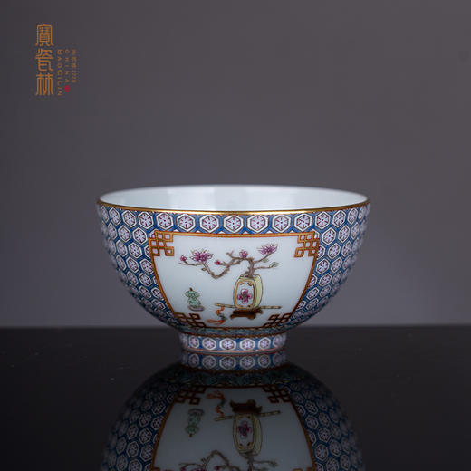 粉彩锦地开窗描金博古纹杯 商品图0