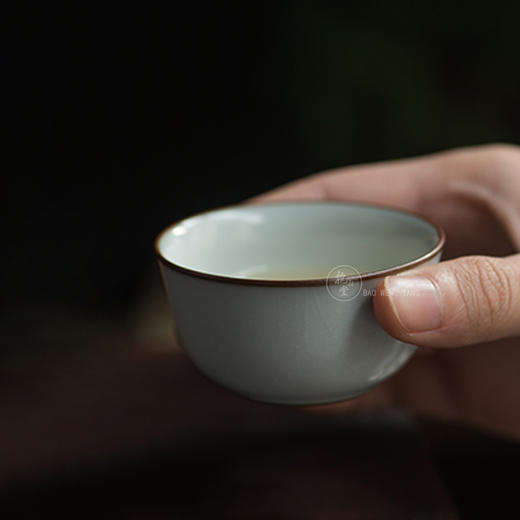 景德镇抱翁堂 汝窑天青窝足杯 手工茶杯品茗杯 商品图2