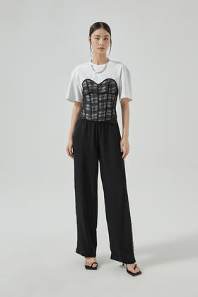 蕾丝撞料造型T恤